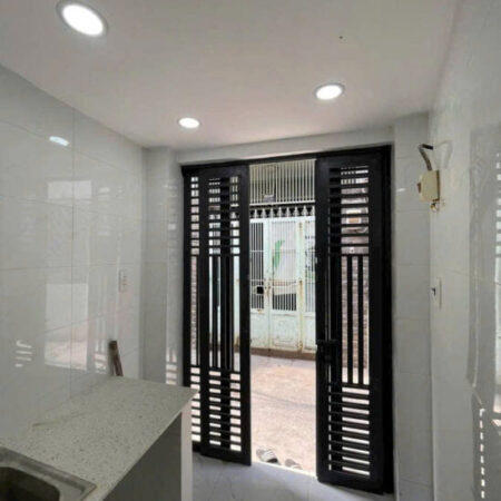 Nhà Đẹp Giá Rẻ Trung Tâm Quận 10 – 3 Tầng Chỉ 1.2 Tỷ, Sổ Hồng Riêng” nở hậu
