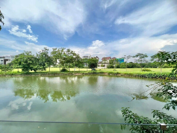 BÁN BIỆT THỰ CIPUTRA TÂY HỒ HÀ NỘI DT 324m2, xây 3 tầng, sân vườn rộng