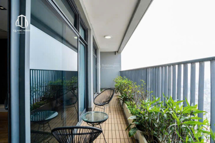 Tôi cần bán gấp căn góc 144.1m2 tại khu căn hộ BRG Diamond Residence 25 Lê Văn Lương