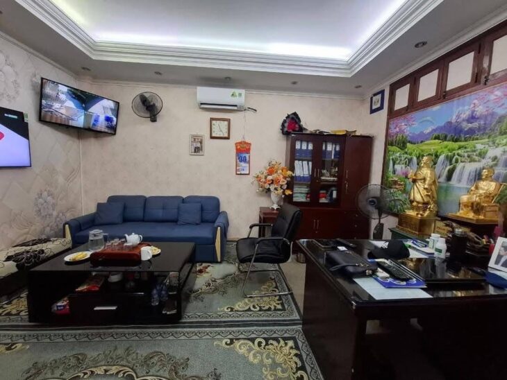 NHÀ ĐẸP VĂN QUÁN – PHÂN LÔ VỈA HÈ, ÔTÔ TRÁNH ĐỖ NGÀY ĐÊM – GIÁ 19 TỶ