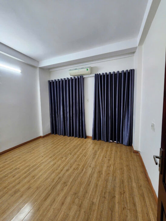 Bán nhà 39m 4 tầng 5 ngủ 2 thoáng trước sau cực hiếm tại Thạch Bàn Long Biên