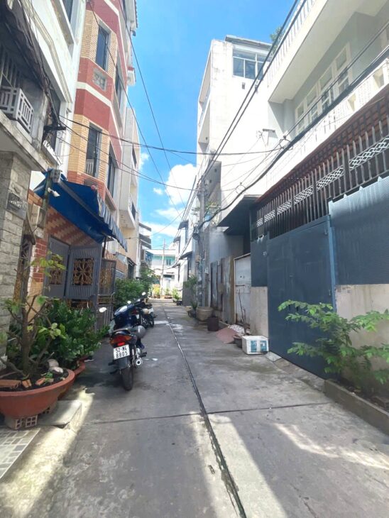 BÁN ĐẤT TẶNG DÃY PHÒNG TRỌ LÊ VĂN QUƠI BÌNH TÂN – NGANG KHỦNG 6.5M – DÒNG TIỀN TRÊN 20TR/THÁNG –