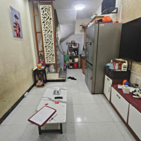 Cần Bán nhà Yên Sở Hoàng Mai, 20 m .4 Tầng . Giá 2.6 Tỷ. Sổ Đỏ Chung