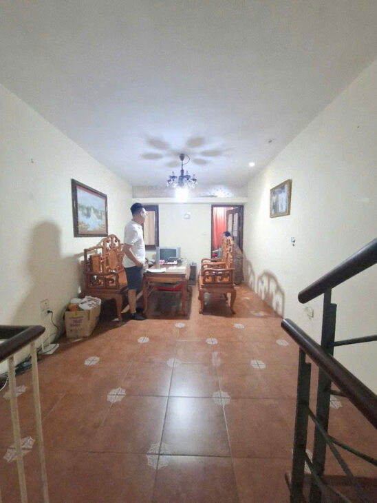 MẶT NGÕ PHÁO ĐÀI LÁNG Ô TÔ – DT 72m2 5 tầng mặt tiền 3.4m Giá 21 tỷ