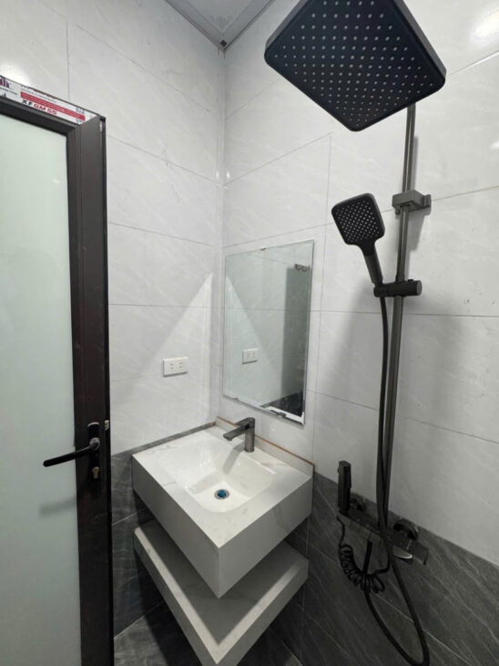 DO CÔNG VIỆC NÊN MÌNH NHƯỢNG PHÒNG CCMN TẠI 70 VĂN TRÌ, P. MINH KHAI, Q. BẮC TỪ LIÊM, HÀ NỘI