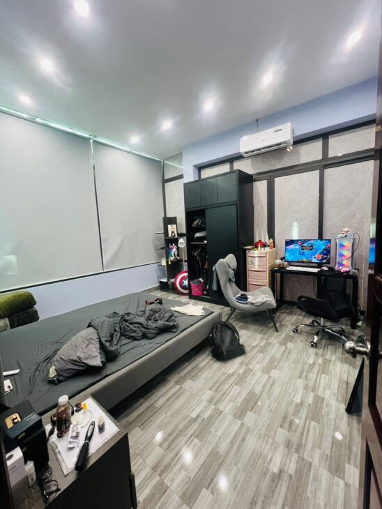 SIÊU PHẨM NHÀ ĐẸP TRUNG KÍNH – ÔTÔ TRÁNH, ĐỖ CỬA NGÀY ĐÊM – KINH DOANH ĐỈNH – GIÁ 20.5 TỶ