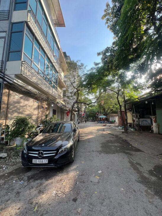 SIÊU PHẨM NHÀ ĐẸP TRUNG KÍNH – ÔTÔ TRÁNH, ĐỖ CỬA NGÀY ĐÊM – KINH DOANH ĐỈNH – GIÁ 20.5 TỶ