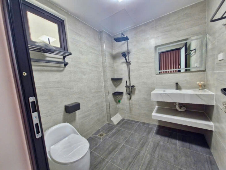 BÁN NHÀ MỚI ĐẸP – LÔ GÓC 2 THOÁNG – XE 4 CHỖ ĐỖ CỬA