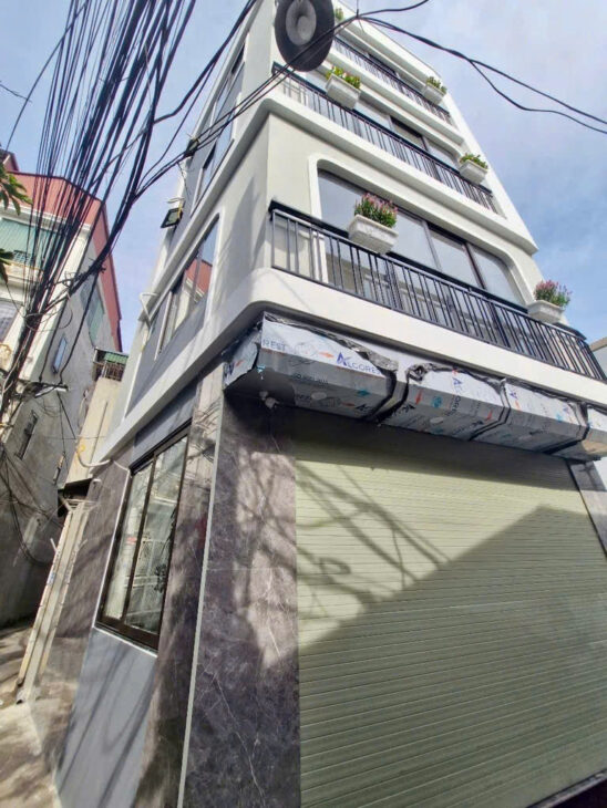 BÁN NHÀ MỚI ĐẸP – LÔ GÓC 2 THOÁNG – XE 4 CHỖ ĐỖ CỬA