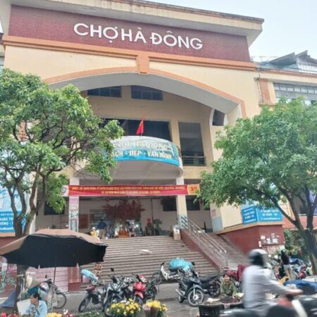 VÍP Lô góc Bà Triệu,Hà Đông,Dt 35m,4 tầng, giá 6 tỷ. Gần Ôtô, kinh doanh