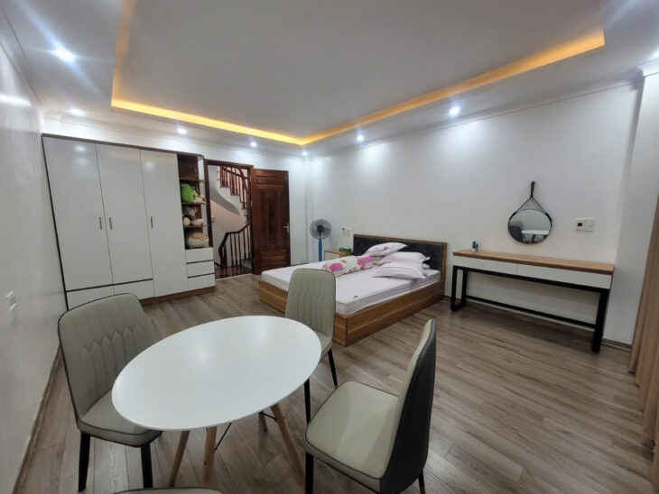 BÁN NHÀ BẰNG LIỆT- HOÀNG MAI, 43 M2, 5 TẦNG, MẶT TIÊN 4 M, GIÁ 11,8 TỶ.