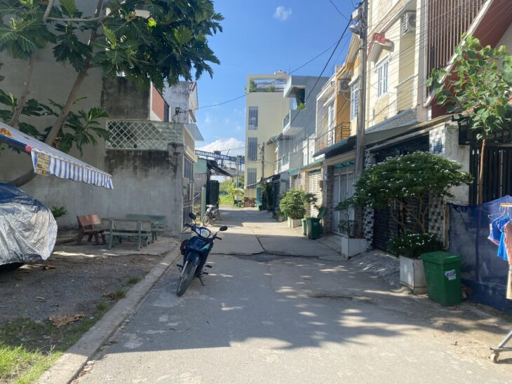 BÁN NHÀ PHÂN LÔ ĐỒNG BỘ – HẺM XE HƠI – RA NGUYỄN DUY TRINH VÀI BƯỚC CHÂN
