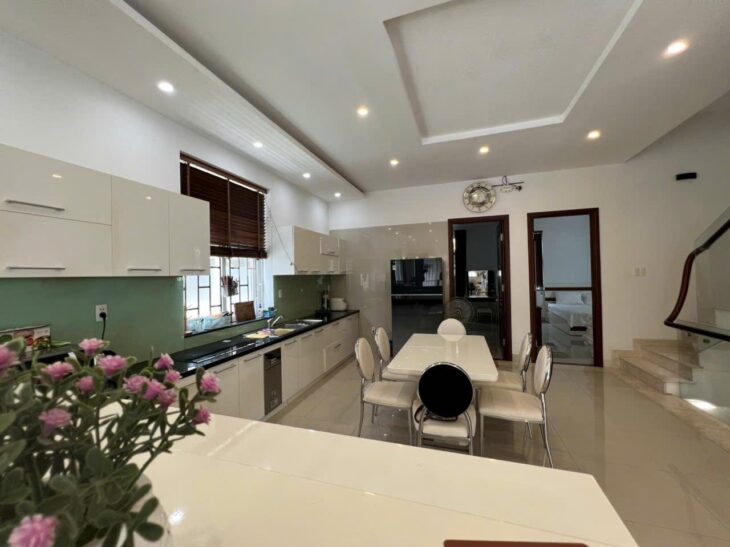 Bán nhà full nội thất như hình 5ty6 thuộc KĐT Vĩnh Điềm Trung, Nha Trang