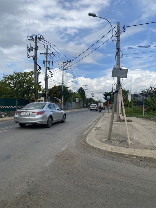 NHÀ 3 TẦNG MỚI XÂY – CÁCH NGUYỄN DUY TRINH VÀI BƯỚC – HẺM Ô TÔ TRÁNH – CHỈ 4.3 TỶ