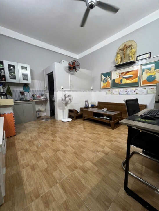 RẺ HIẾM CÓ – Nhà 2 tầng Nguyễn Trung Trực, dt 106m2, ngang 6m, sát mặt tiền, chỉ 3,85 tỷ TLCC