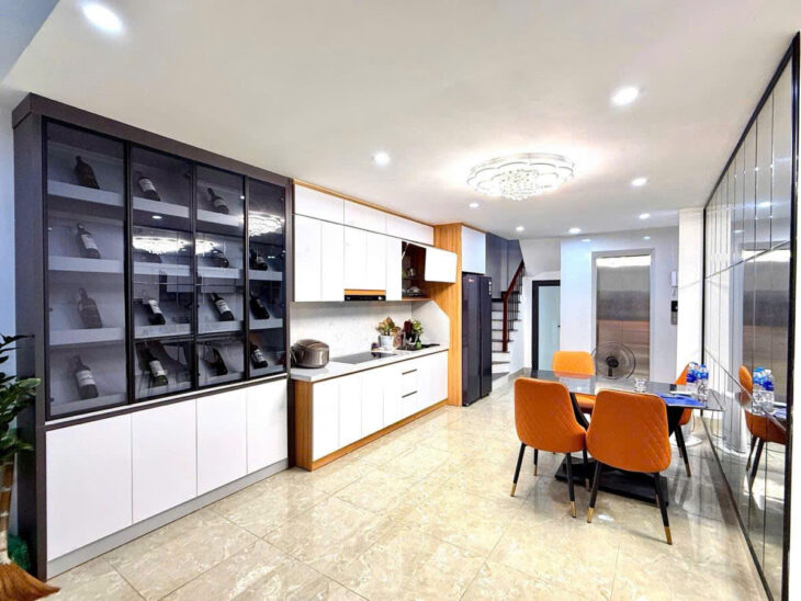 NGÕ CHỢ KHÂM THIÊN THANG MÁY FULL NỘI THẤT DT 35m2 6 tầng MT 3.7m Giá 9.8 tỷ