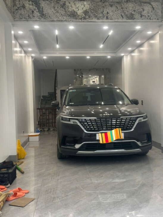 Nhà đẹp,ở ngay,gần phố ngõ thông ,oto vào nhà 7T thang máy,DT 45m,giá 16,8 tỷ Lâm Hạ ,Long Biên