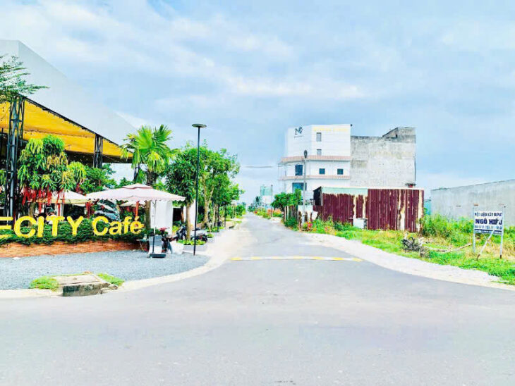 Với 1 tỷ3 là sở hữu lô đất ecocity TT. ĐỨC HOÀ, kdc đông đúc hiện hữu, an cư kinh doanh