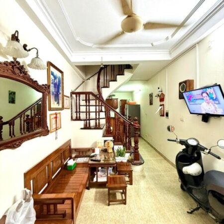 BÁN NHÀ -PHỐ TÔN ĐỨC THẮNG-NHÀ DÂN XÂY 5TẦNG -DT27/33 M2 – GIÁ CHỈ,6.9 TỶ