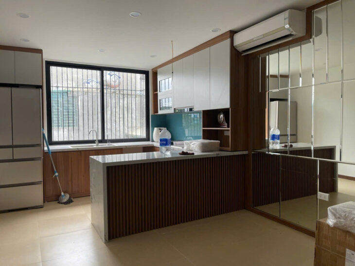Bán nhà 50m 6T Lâm Du Bồ Đề, Long Biên , oto ,KD, giá 8,9ty.