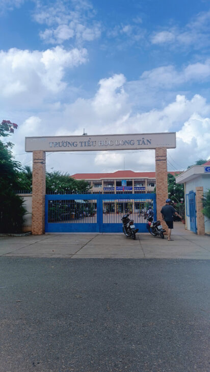 Đất giá rẻ tại Đất Đỏ, sổ hồng sẵn mặt tiền đường 992