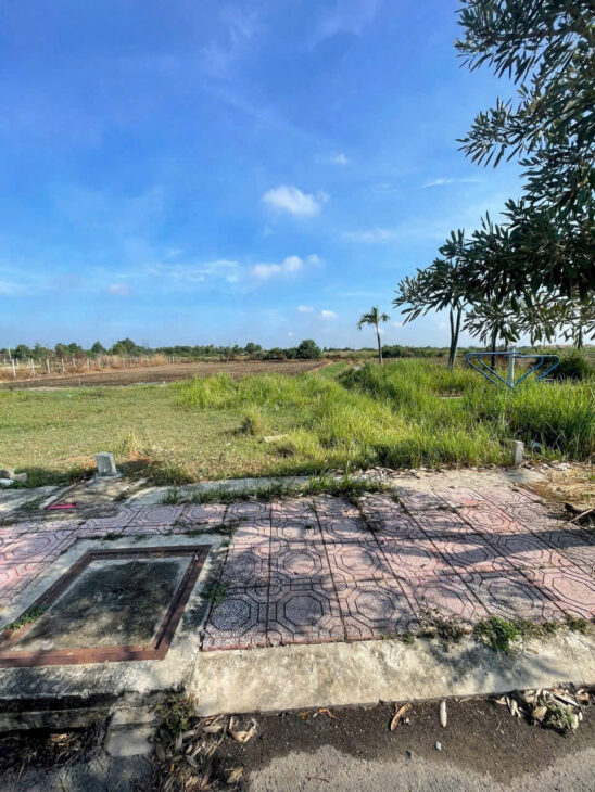 Bán gấp lô đất thổ 5×17, ODT sau lưng chợ, ngay TT. Đức Hòa