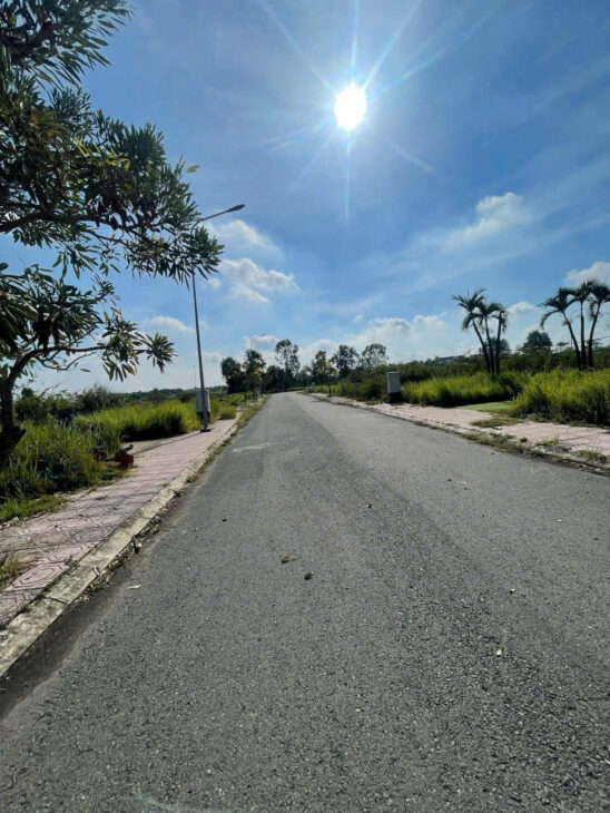 Bán gấp lô đất thổ 5×17, ODT sau lưng chợ, ngay TT. Đức Hòa