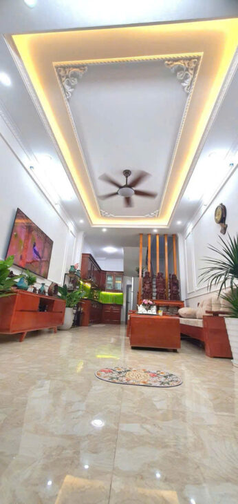 GĐ em cần bán gấp nhà Ngọc Thụy – 5 Tầng, Gần Ô Tô, Gần Hồng Tiến – Giá nhỉnh 8 Tỷ