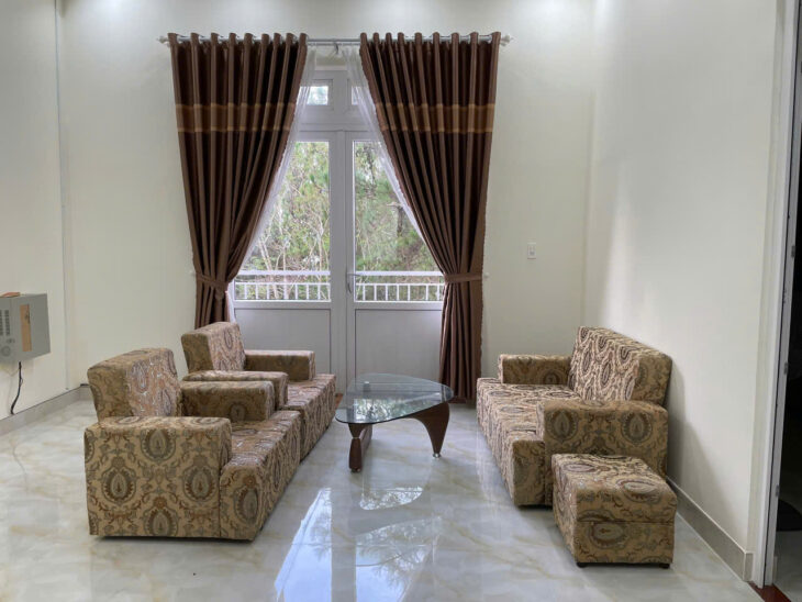 CHO THUÊ VILLA SÂN VƯỜN 5 PHÒNG TOẠ LẠC RỪNG THÔNG PHƯỜNG 8 ĐÀ LẠT GIÁ 25TR