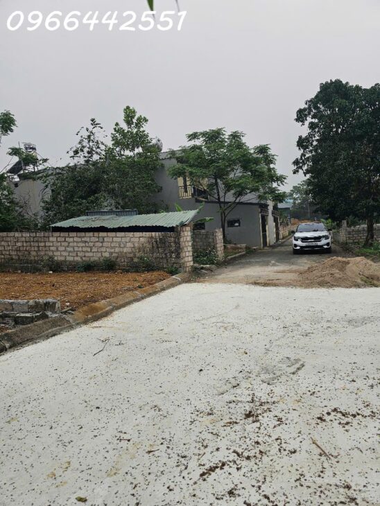 Bán Lô đất gần trục chính Đồi Sen đường thông ôtô MT rộng 102m nhỉnh 30tr
