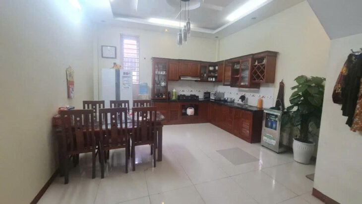 BÁN Nhà THẠCH CẦU, Long Biên 63m MT 4m , oto ,KD, giá7,7ty .