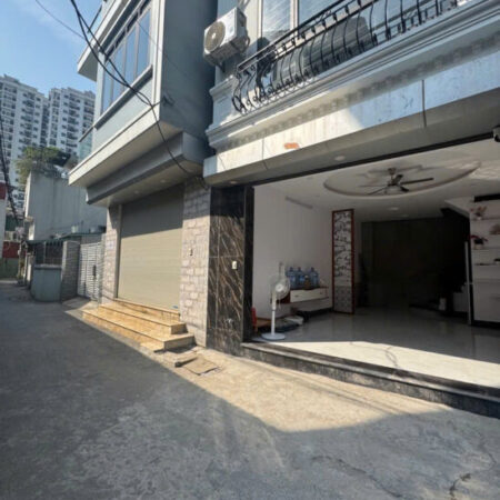 SIÊU PHẨM PHÚC LỢI – LONG BIÊN- Ô TÔ VÀO NHÀ – FULL NỘI THẤT – HƯỚNG ĐÔNG NAM THOÁNG MÁT