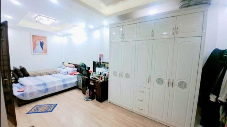 BÁN NHÀ TRẦN CUNG – 45M, 5 TẦNG – FULL NỘI THẤT – ÔTÔ ĐỖ CỬA – CHỈ 7.6 TỶ