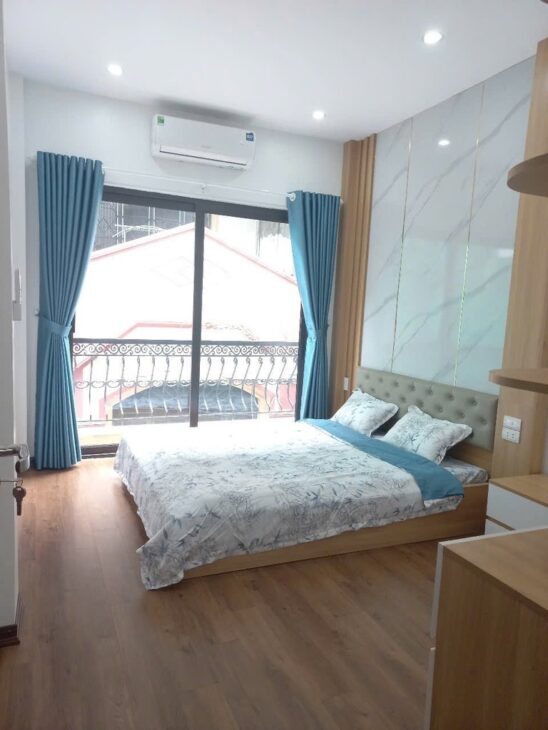 bán nhà phố TÂY SƠN Đống Đa. 38m2-5 tầng-mt 3.5m:giá chỉ 11 tỷ