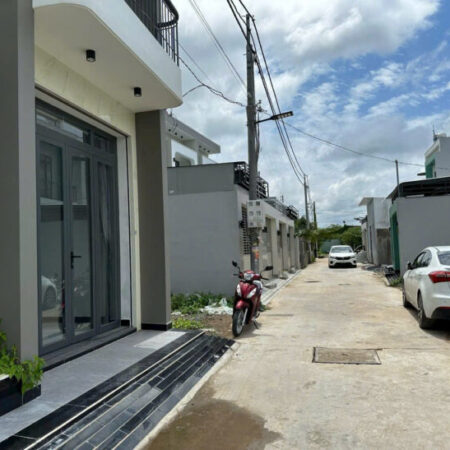 Bán Nhà Mỹ Tho 4.5x10m 1 Lầu Đúc 2PN Đường oto 7 Chỗ KP 8 Phường 5 Giá 2.05 tỷ