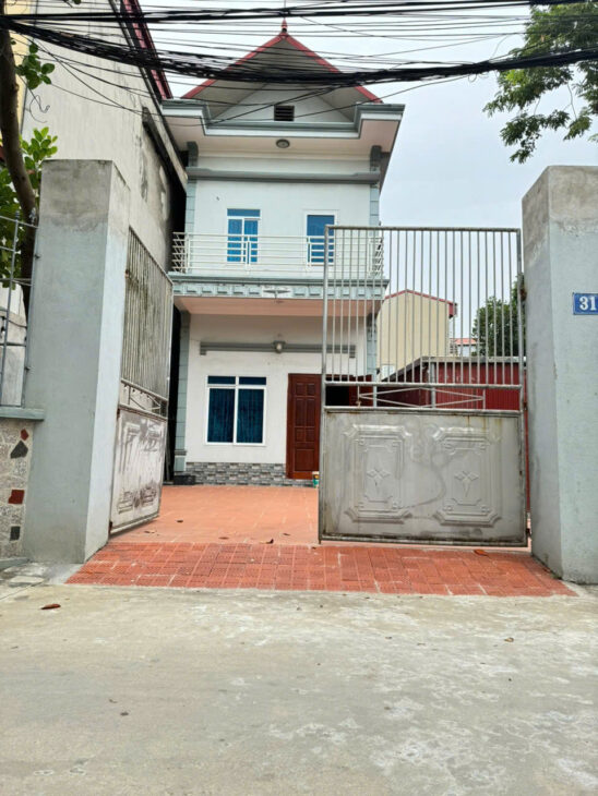 Nhà 3 tầng đầy đủ tiện nghi, tổ 5, TT Quang Minh, Mê Linh, HN. DT 184m, giá 6,5 tỷ