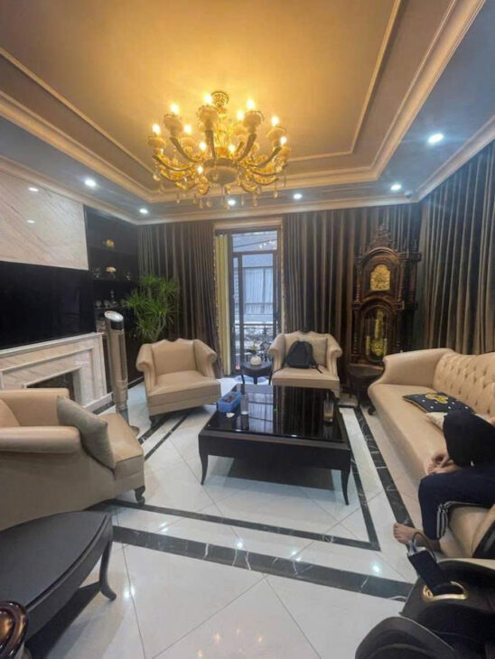 NHÀ ĐẸP NHƯ BIỆT THỰ- KHU CÁN BỘ CA CẤP- THANG MÁY NHẬP KHẨU Giải Phóng 57m2 X 5 Tầng ,Mặt Tiền