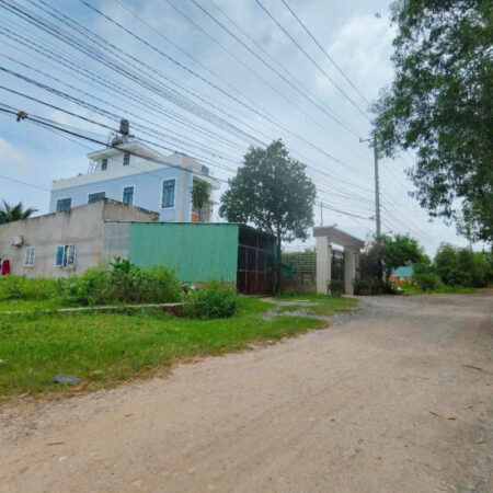 đất mặt tiền đường 10m 1 tỷ 2 Đức Hoà, Long An phù hợp ở hay đầu tư