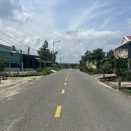 Bán nhà mặt tiền Lê Văn Tám – TX LaGi giá ngộp 2.4 tỷ sổ riêng ful ODT Bán nhà mặt tiền Lê Văn Tám – TX LaGi giá ngộp 2.4 tỷ sổ riêng ful ODT