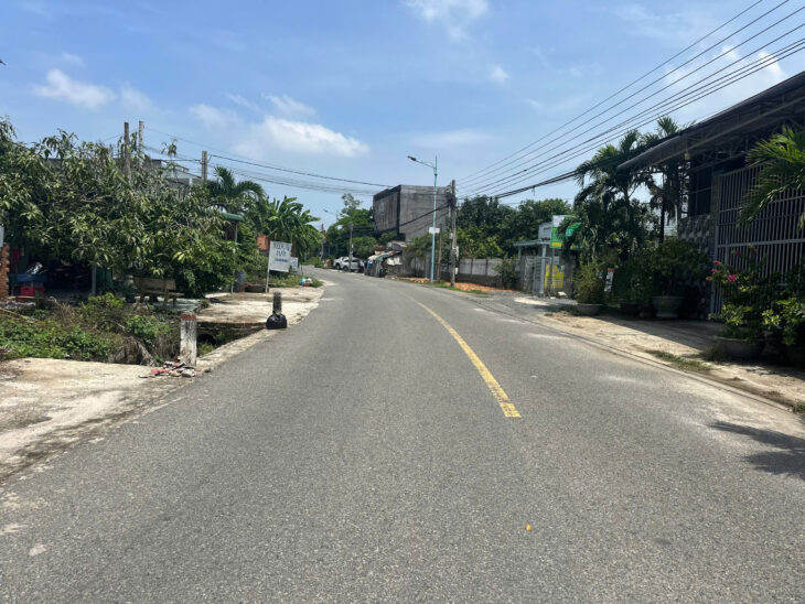 Bán nhà mặt tiền Lê Văn Tám – TX LaGi giá ngộp 2.4 tỷ sổ riêng ful ODT