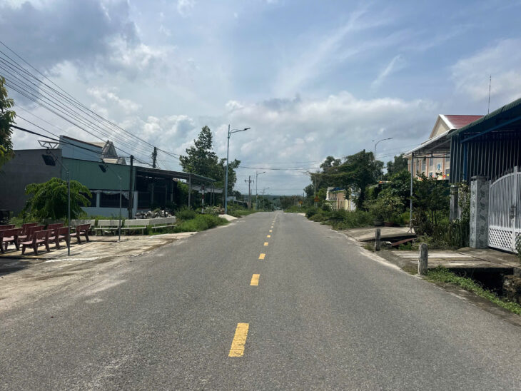 Bán nhà mặt tiền Lê Văn Tám – TX LaGi giá ngộp 2.4 tỷ sổ riêng ful ODT