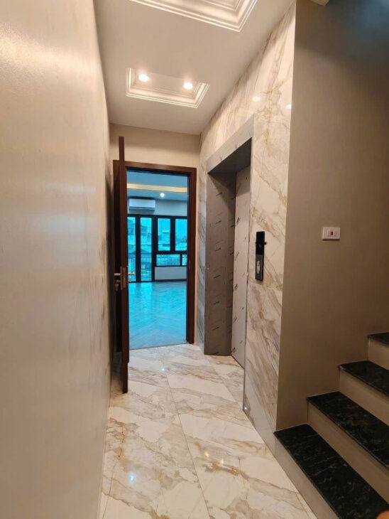 NHÀ ĐẸP CỔ LINH, LONG BIÊN, XÂY MỚI, Ô TÔ, LÔ GÓC, NỘI THẤT – THANG MÁY XỊN, 6 TẦNG.