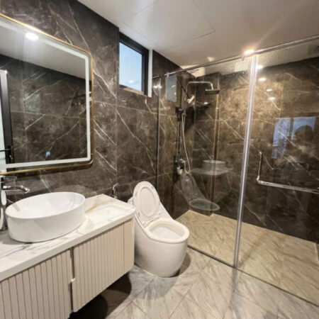 BÁN NHÀ, LÔ GÓC TAM TRINH – HOÀNG MAI, DT 64 M, 5 TẦNG, TM, MT 4,5 M, GIÁ 14,8TỶ.