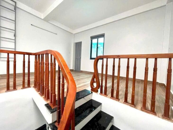 Nhà đẹp xóm 1 Đồng Nhân – Đông La – HĐ. 30m ×5T, full nội thất Giá 3.7 tỷ có thương lượng
