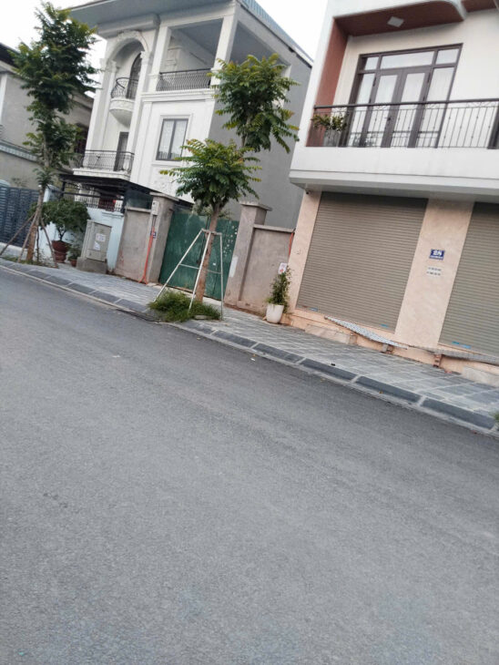 NHÀ ĐẸP KẺ TẠNH GIANG BIÊN, 63M², MẶT TIỀN 4M, Ô TÔ VÀO NHÀ, GIÁ 10.65 TỶ