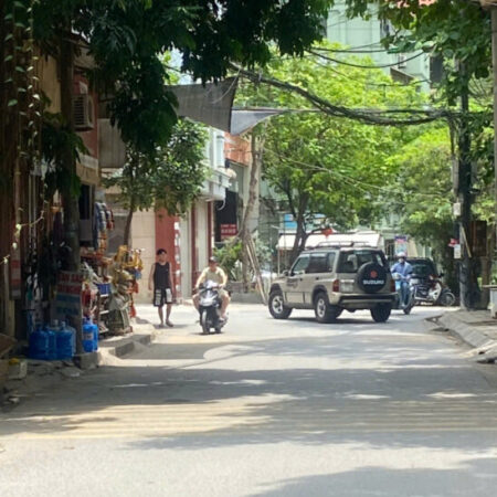 BÁN NHÀ PHẠM VĂN ĐỒNG – ÔTÔ ĐỖ CỬA – 4 TẦNG – 40M – GIÁ 7.8 TỶ