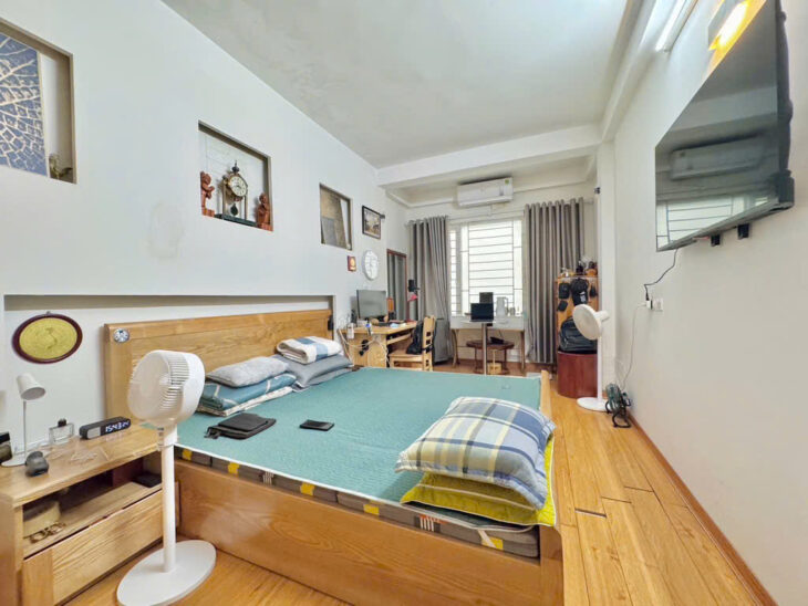 BÁN NHÀ PHẠM VĂN ĐỒNG, CẦU GIẤY 40M, 4 TẦNG, DÂN XÂY, NGÕ THÔNG, LÔ GÓC, GẦN PHỐ, GIÁ CHỈ 8.6 TỶ.