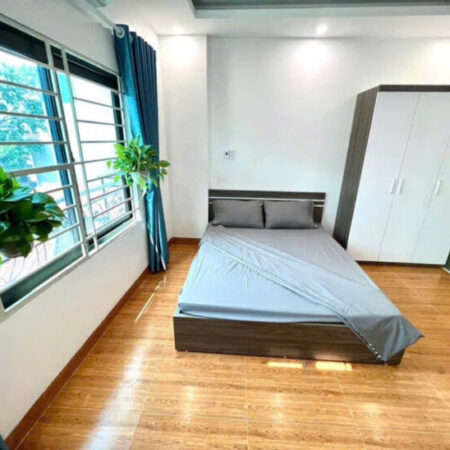 BÁN CCMN PHẠM VĂN ĐỒNG, LÔ GÓC THOÁNG SÁNG 57M, 5 TẦNG, GIÁ 9.2 TỶ, DÒNG TIỀN 40TR/ THÁNG.