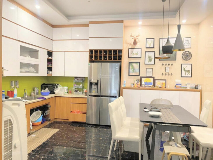 Nhà Kim Giang, DT 55m2 x 5T, giá 7.88 tỷ, ở luôn, ngõ to, nhà thoáng, đẹp, SĐCC