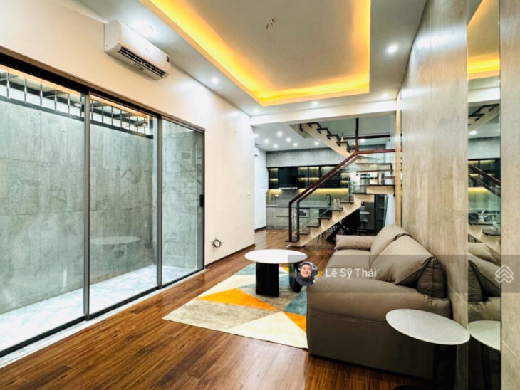 Bán nhà Đại Từ 50m2 x 5T, 10m ra phố, nhà đẹp, ở luôn, cực thoáng, giá 7.9 tỷ, SĐCC